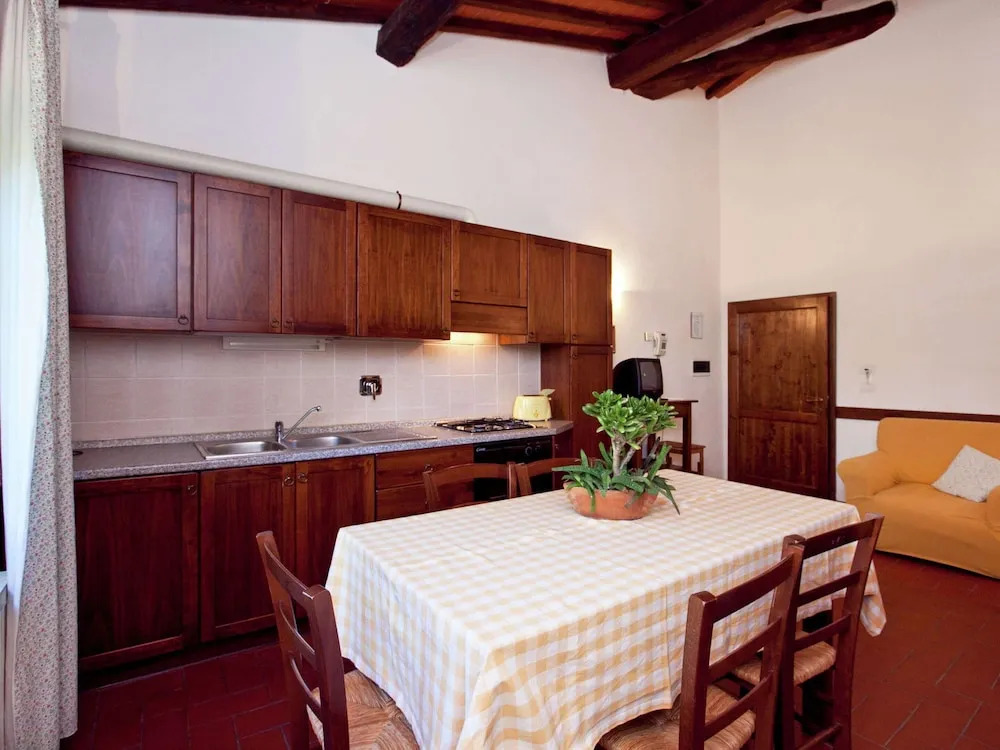 Pleasant Apartment with Swimming Pool,Garden,BBQ, Parking