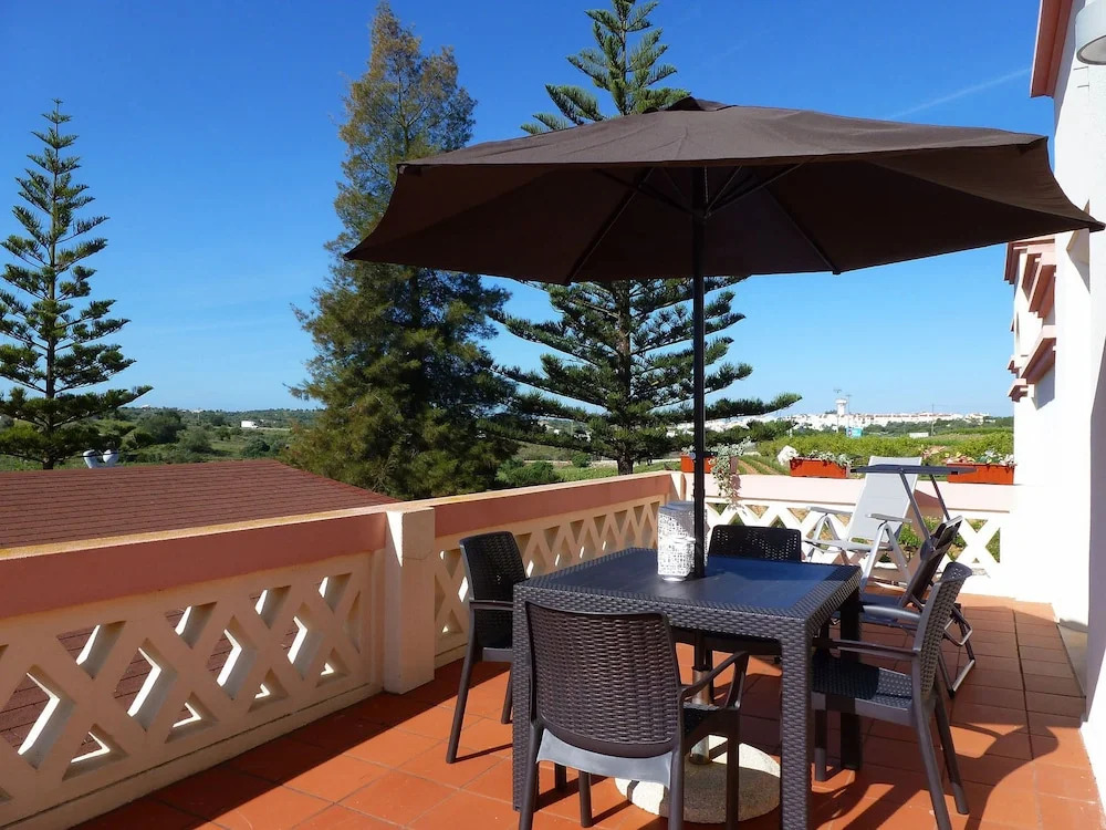 Quinta dos Vales Wine Estate