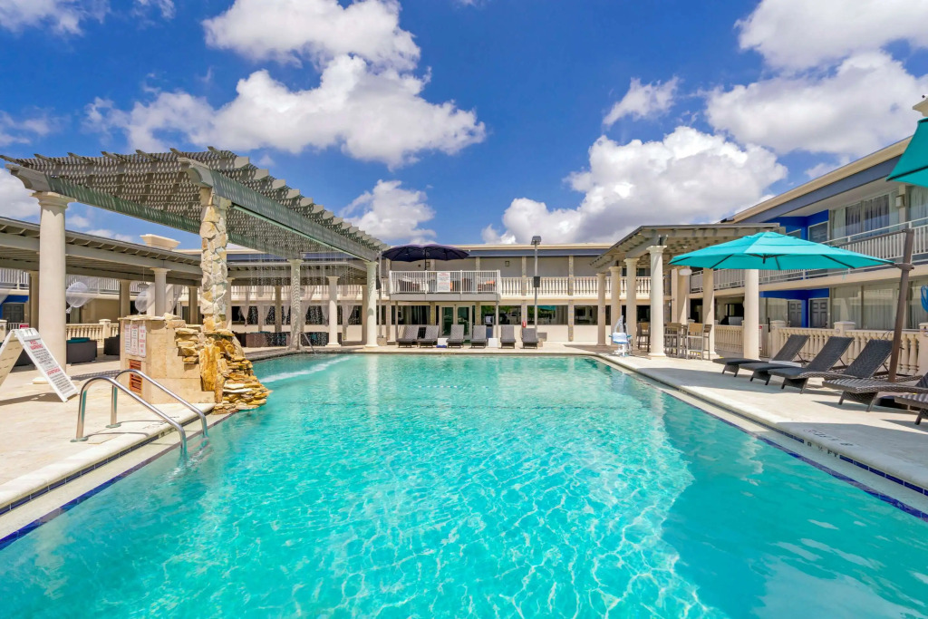 Quality Inn and Conference Center Tampa-Brandon
