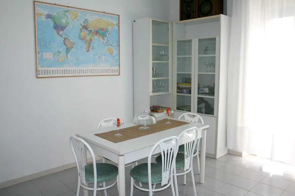 Apartment With 2 Bedrooms in Pescara, With Balcony and Wifi - 300 m Fr