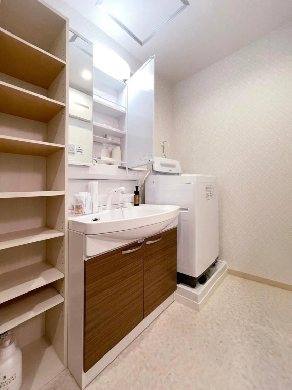 1BR Apartment with beautiful City View Near Shopping District For 6Ppl