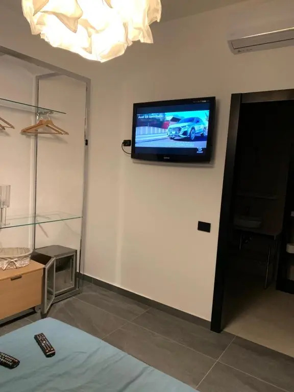 P. ROOM