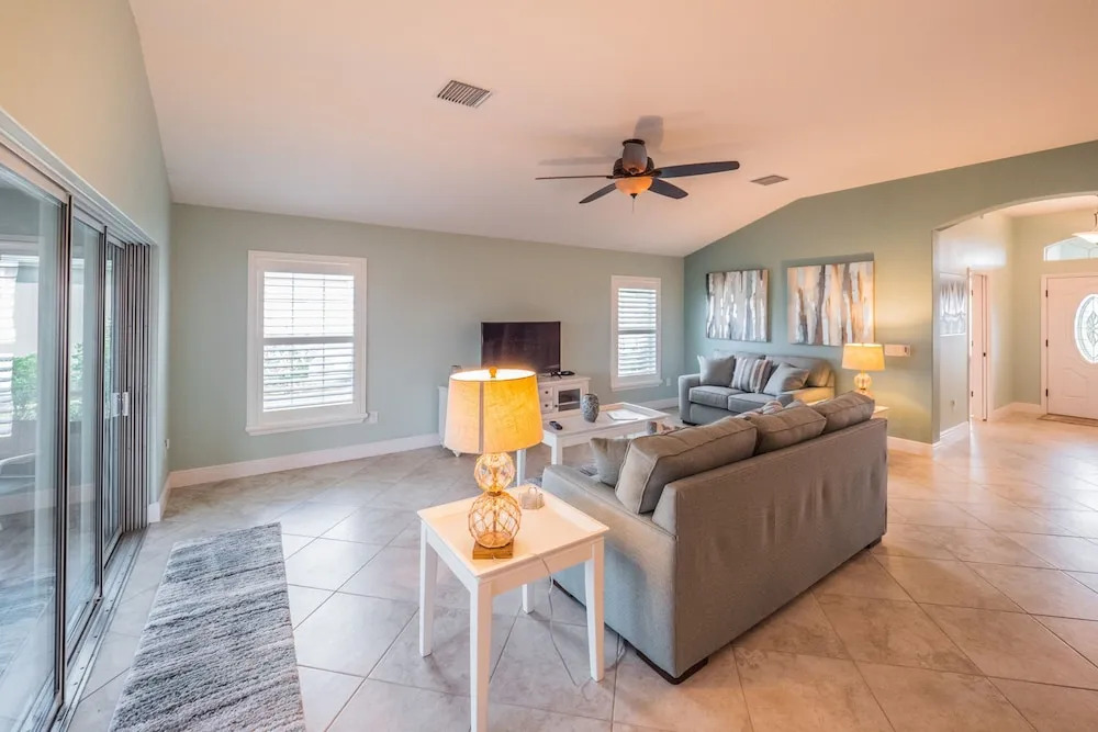 Gullberry Place 1626 by White Pelican VR