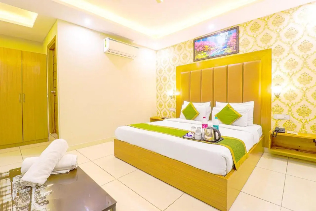 The Glory Hotel