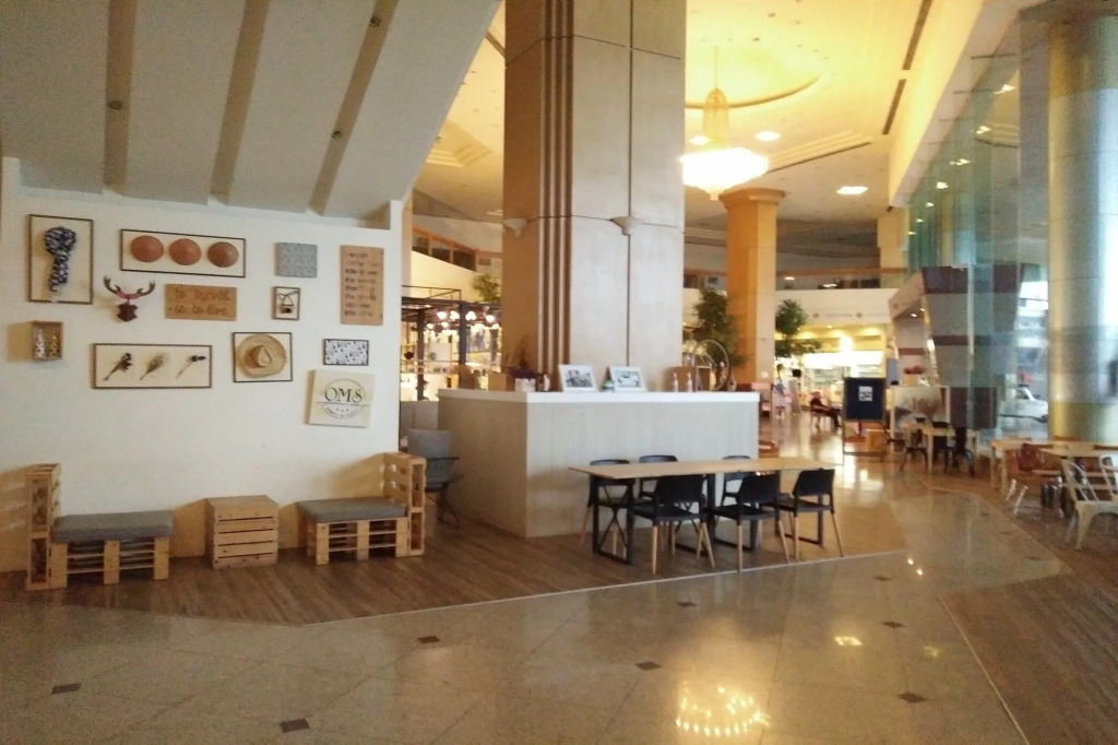 Thumrin Thana Hotel