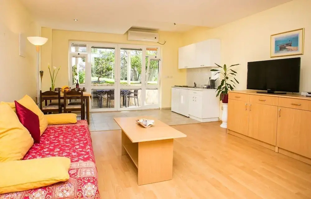 Apartments Milenko