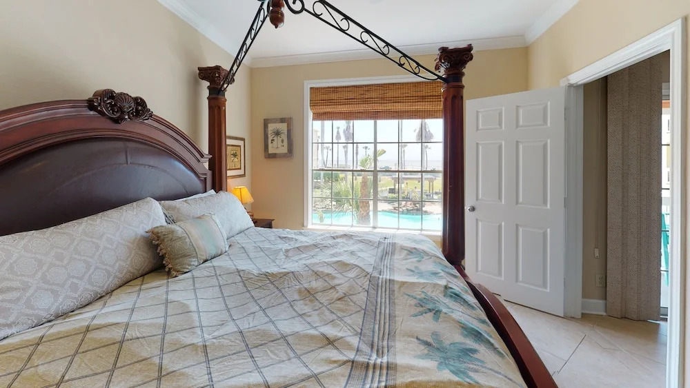 Dawn 823 Condo With Private Balcony and Views of Gulf of Mexico by Redawning
