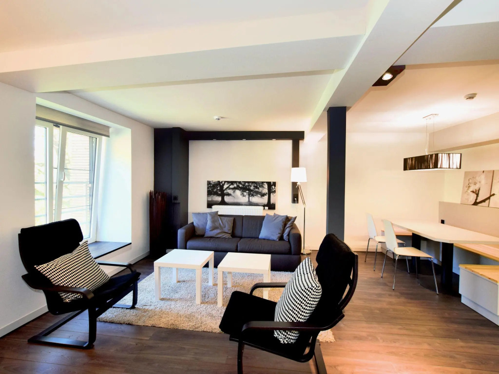 Manor house flat in Robertville