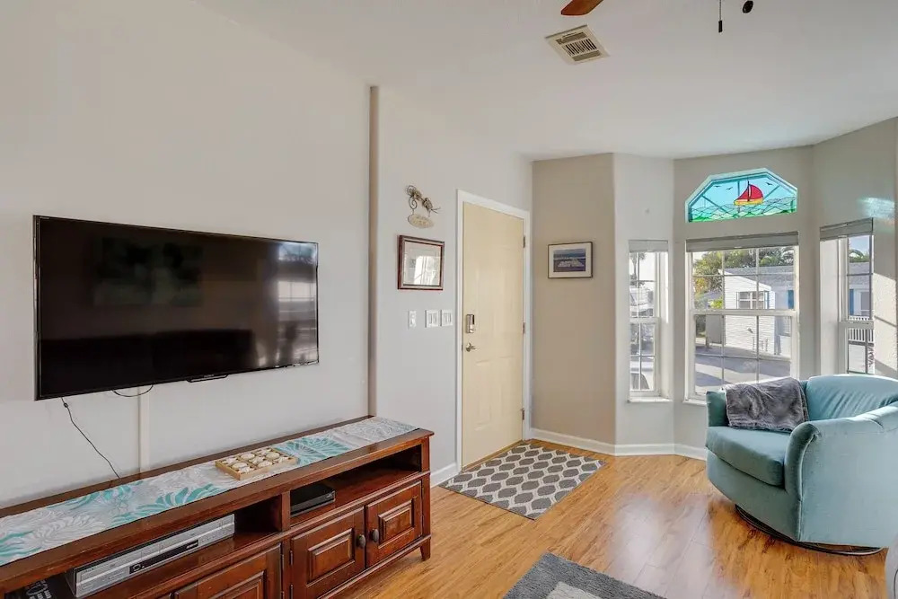 Nettles Island Jensen Beach Home: Walk to Ocean!
