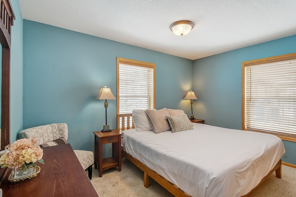 Beaver Lodge 5 Bedroom Cabin