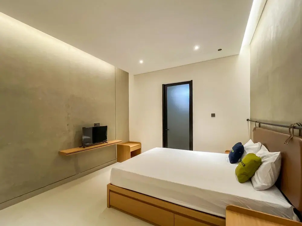Urbanview Tigatuju Living Blitar