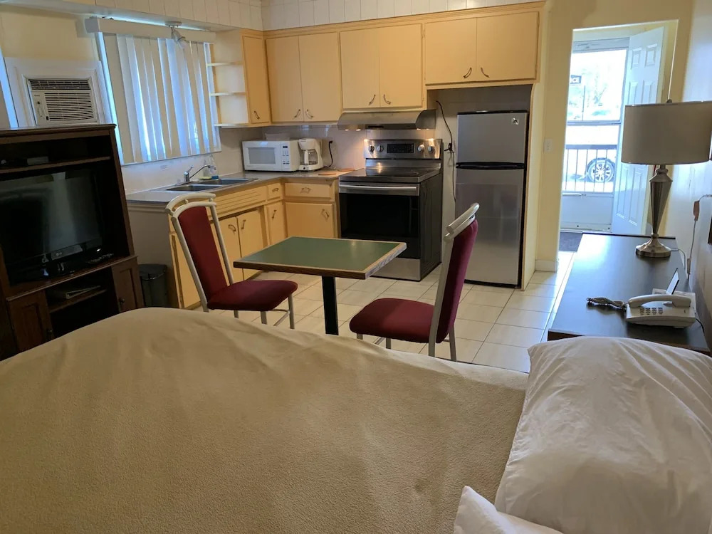 Sunparlor Motel