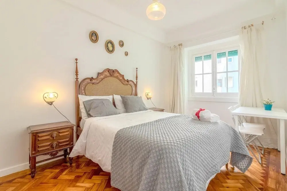 Brand new fully furnished hostel just 20 meters from Anjos metro station - 10