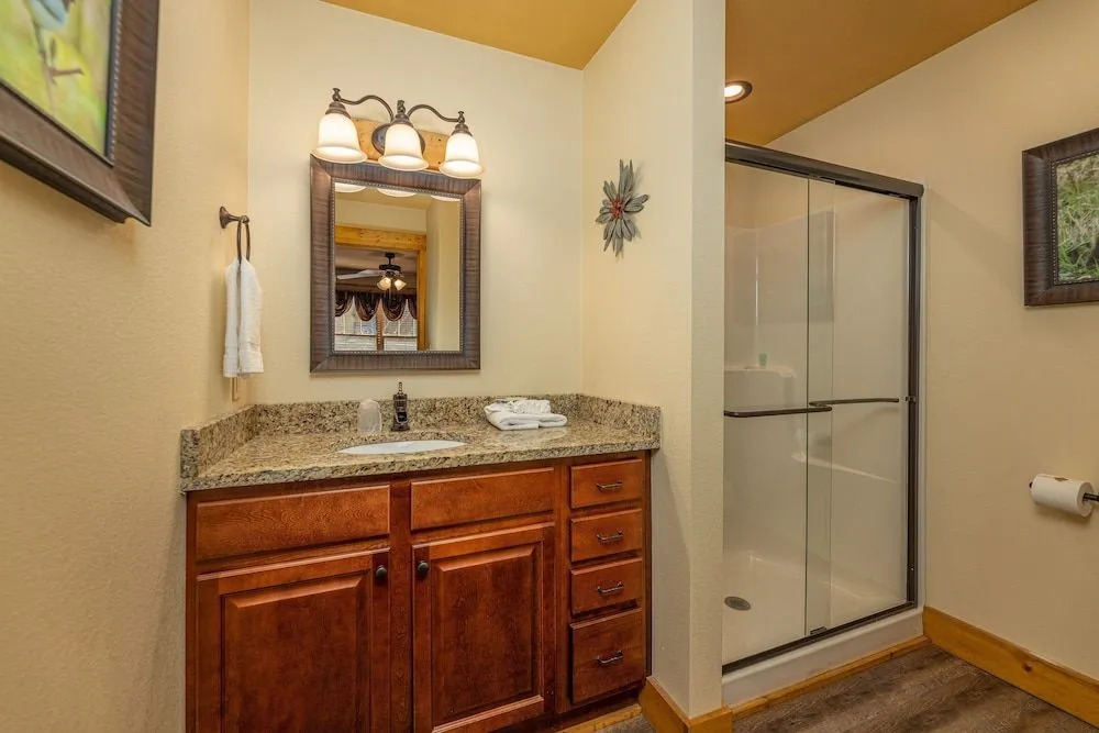 Splash Mansion - Four Bedroom Chalet