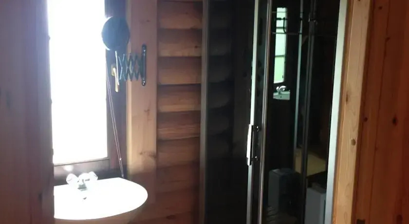 Arthurs Cabin