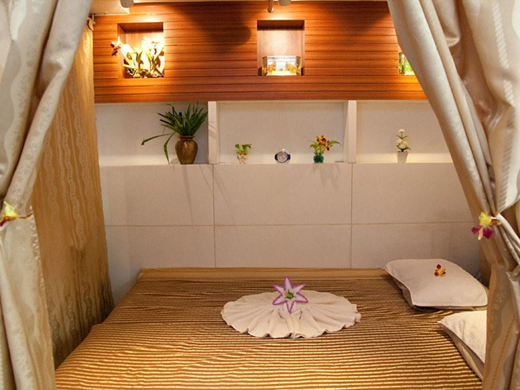 Ten Stars Hotel