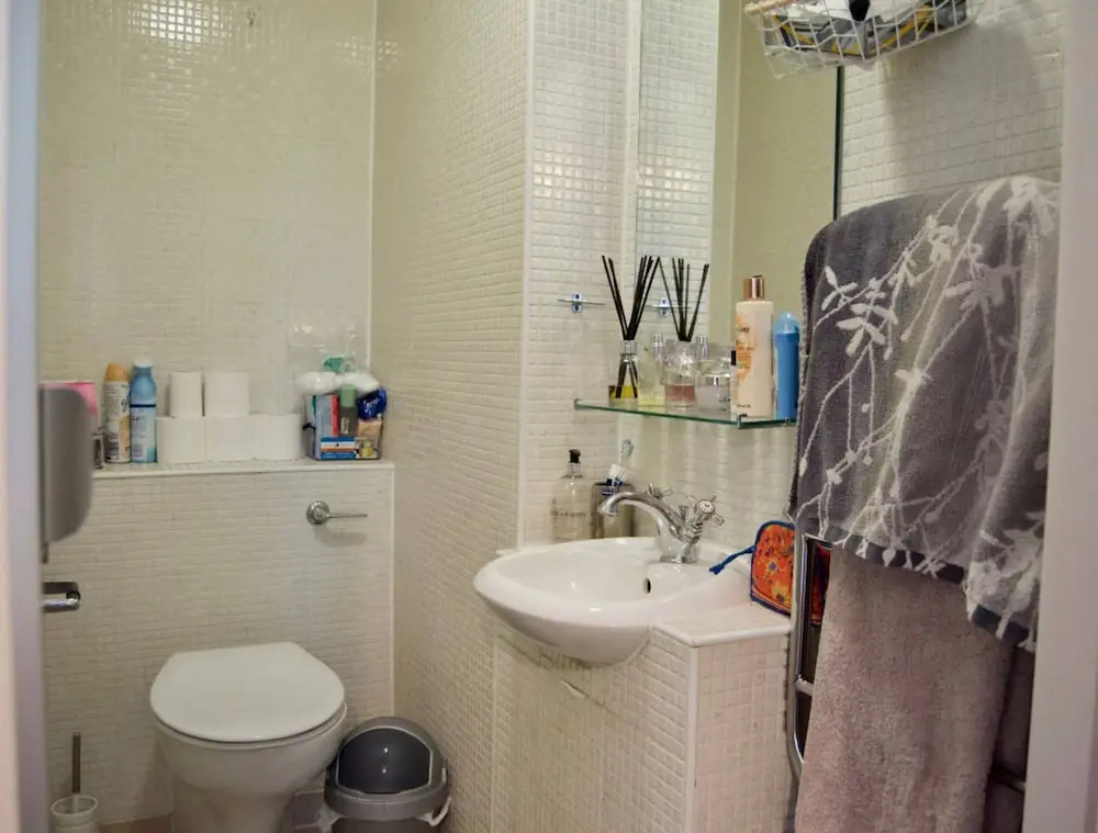 Central Waterloo 2 Bedroom Apartment With Balcony