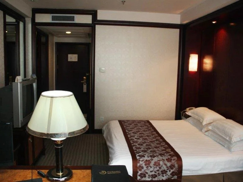 Kingston Hotel