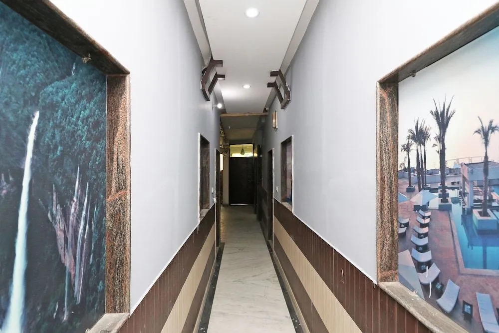 Hotel Aashiyana