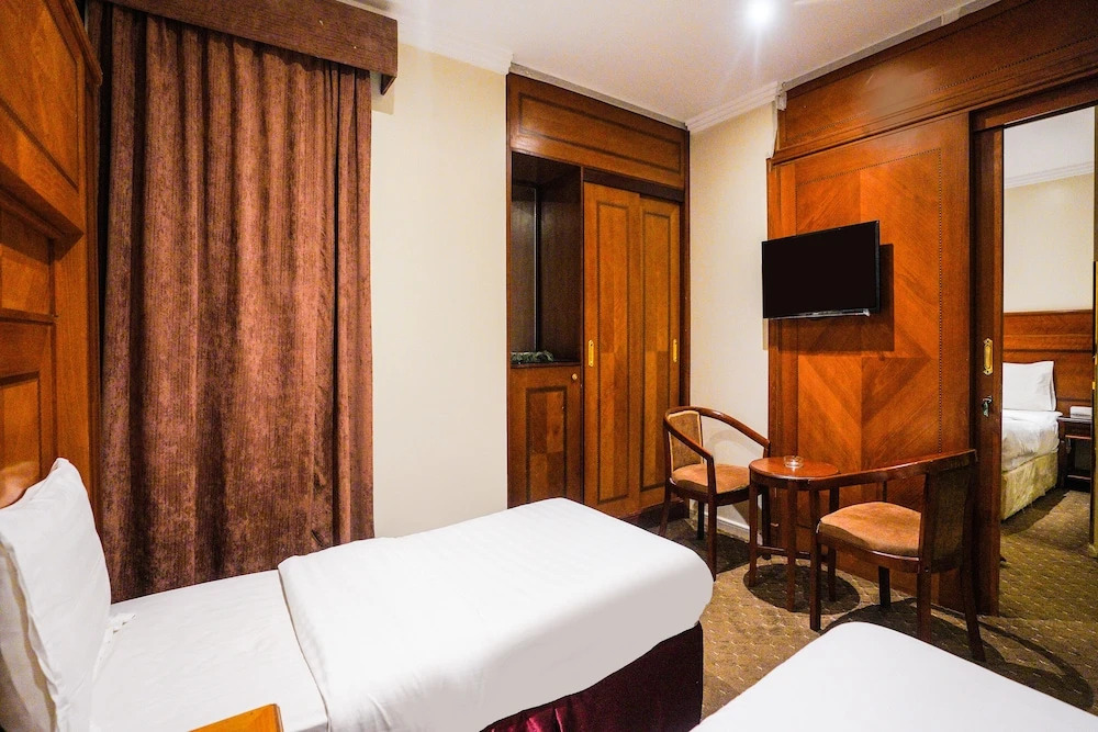 OYO 650 Dhiyafat Dallah Hotel
