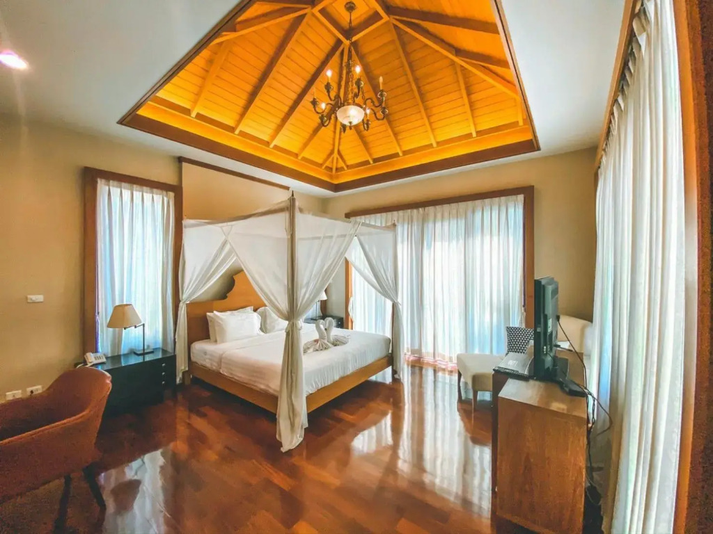 Royal Sammuk Villa