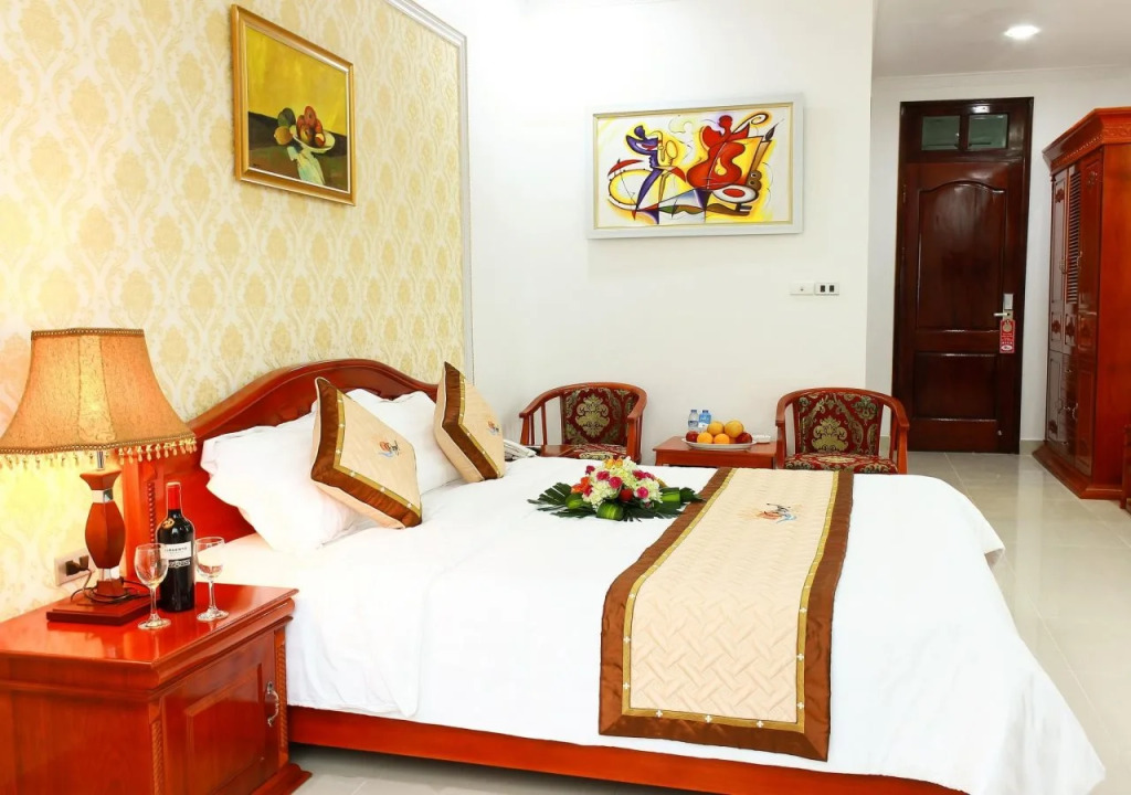 Royal Hotel Halong - Hon Gai