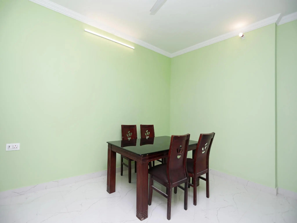 OYO 12758 Hotel Greenview Inn