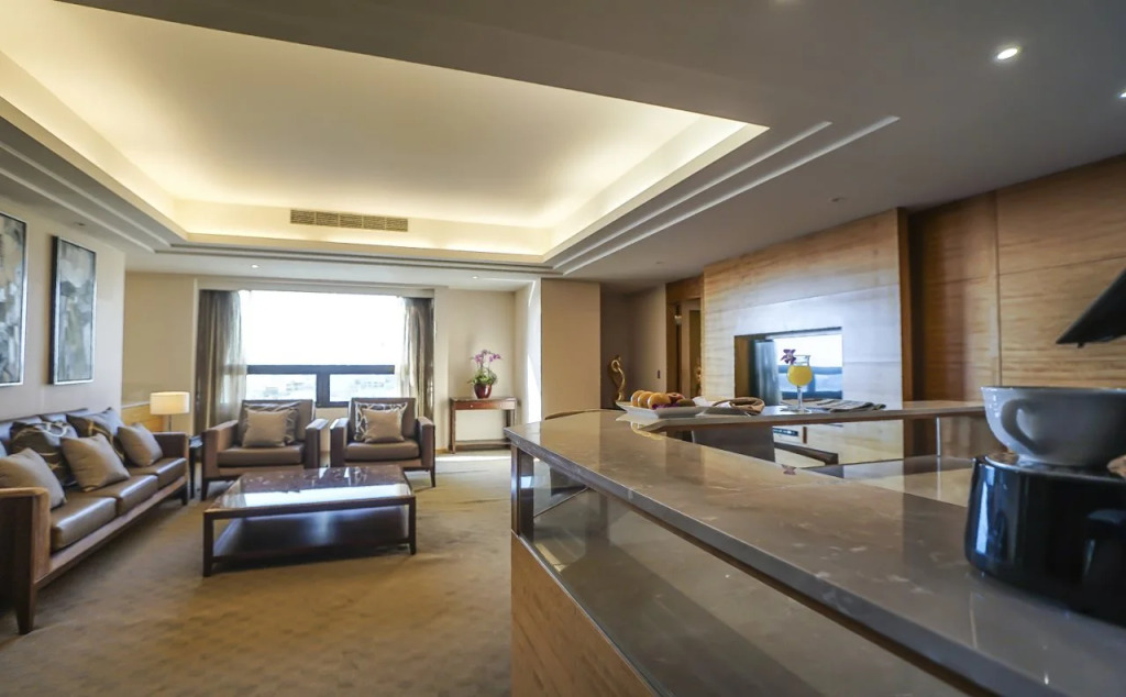 Justwin Grand Hotel