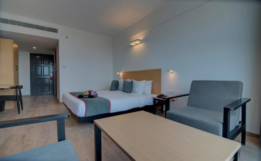 OYO 3036 Hotel Lords Inn Regency