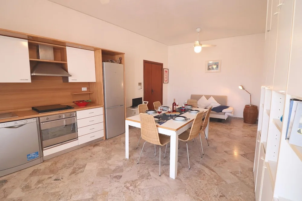 Central Apartment with Wi-Fi, Air Conditioning & Balcony with Sea View; Garage