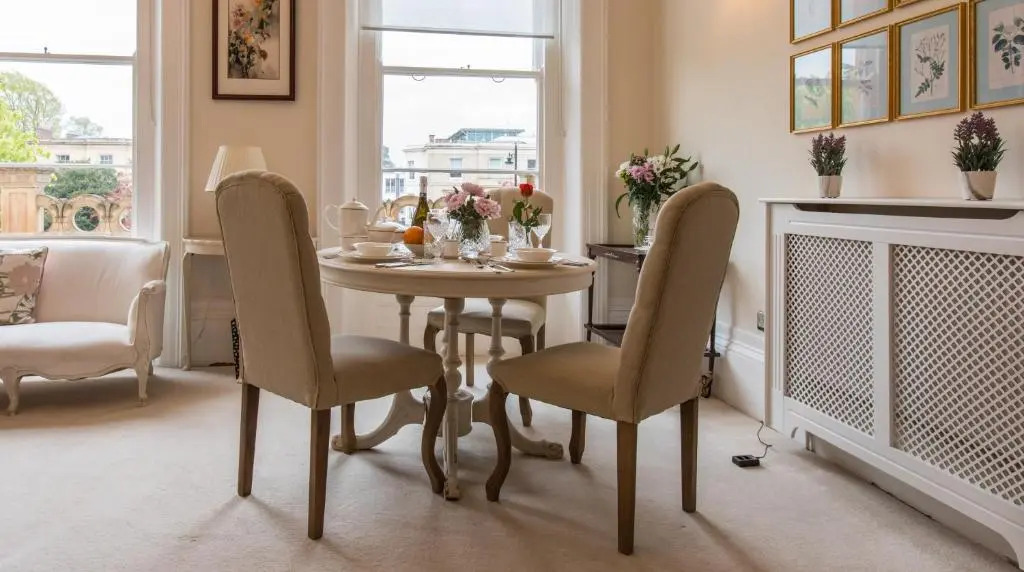 Flat 3, 6 Lypiatt Terrace Cheltenham Gloucestershire GL50 2SX