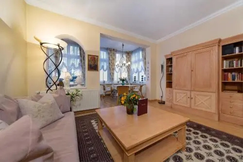 Villa Phoenix _ App_ 5