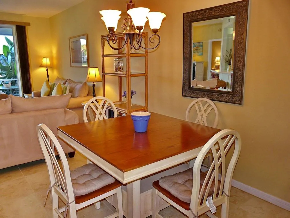 520 Club Marco Circle, Unit 101