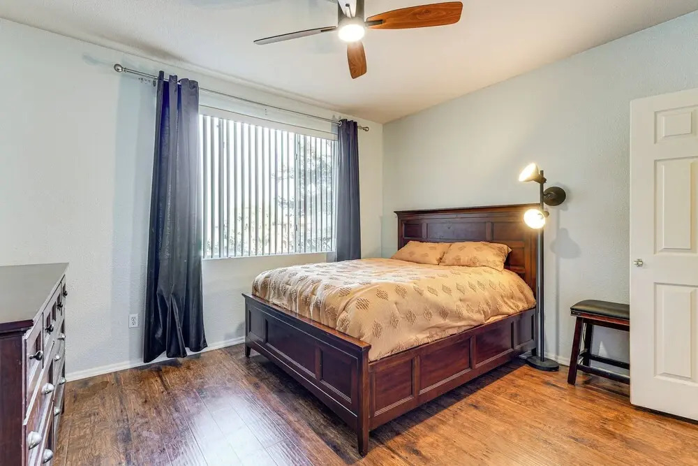 Walk to Papago Park: Central Phoenix Condo