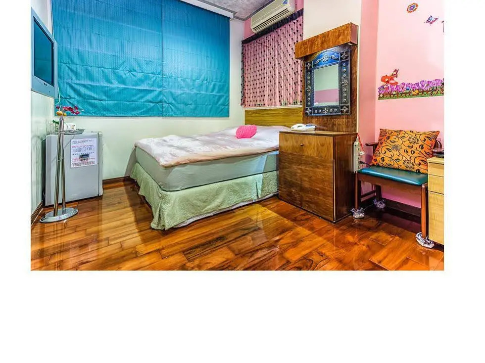 Sunwater Hostel
