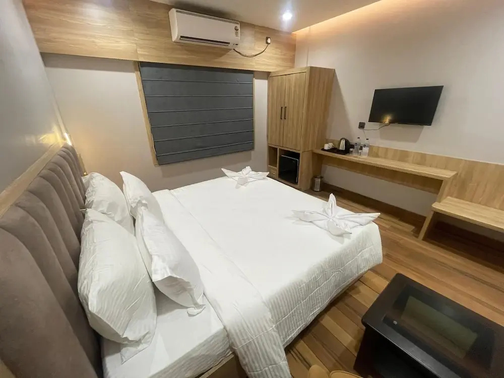 Hotel Cosmos