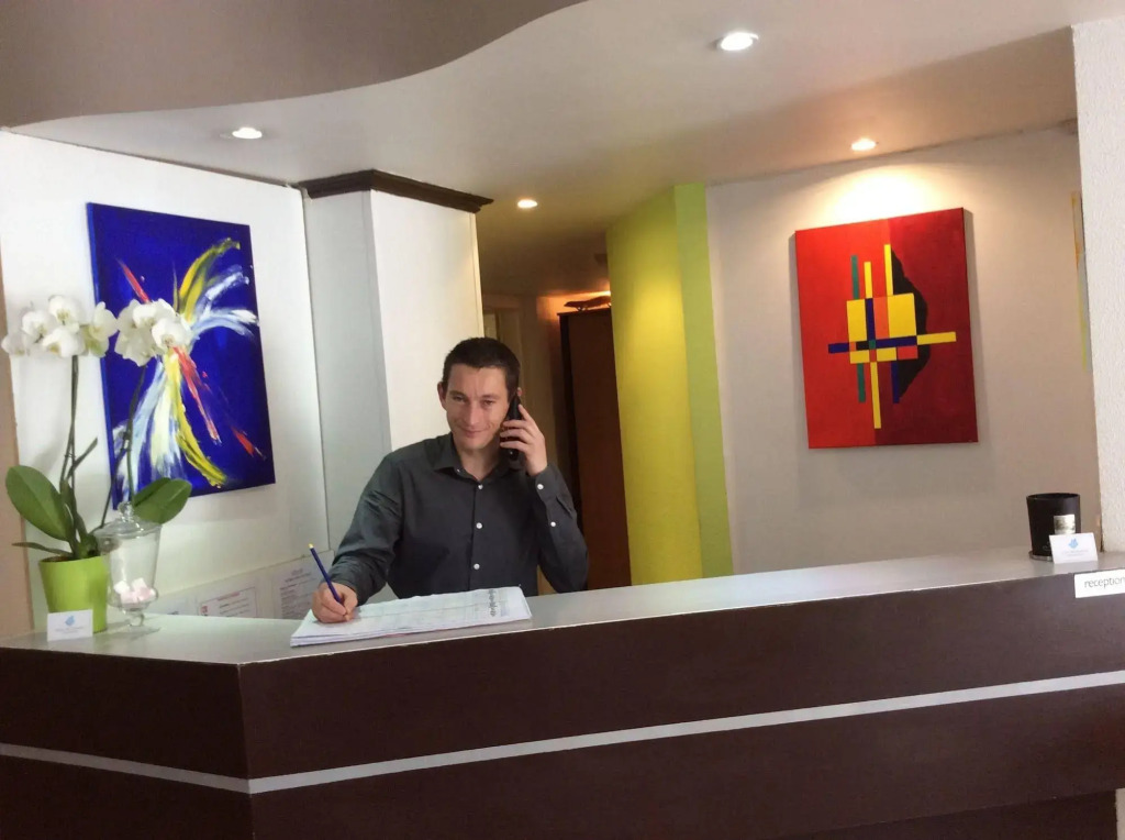 Enzo Hotels Contrexeville