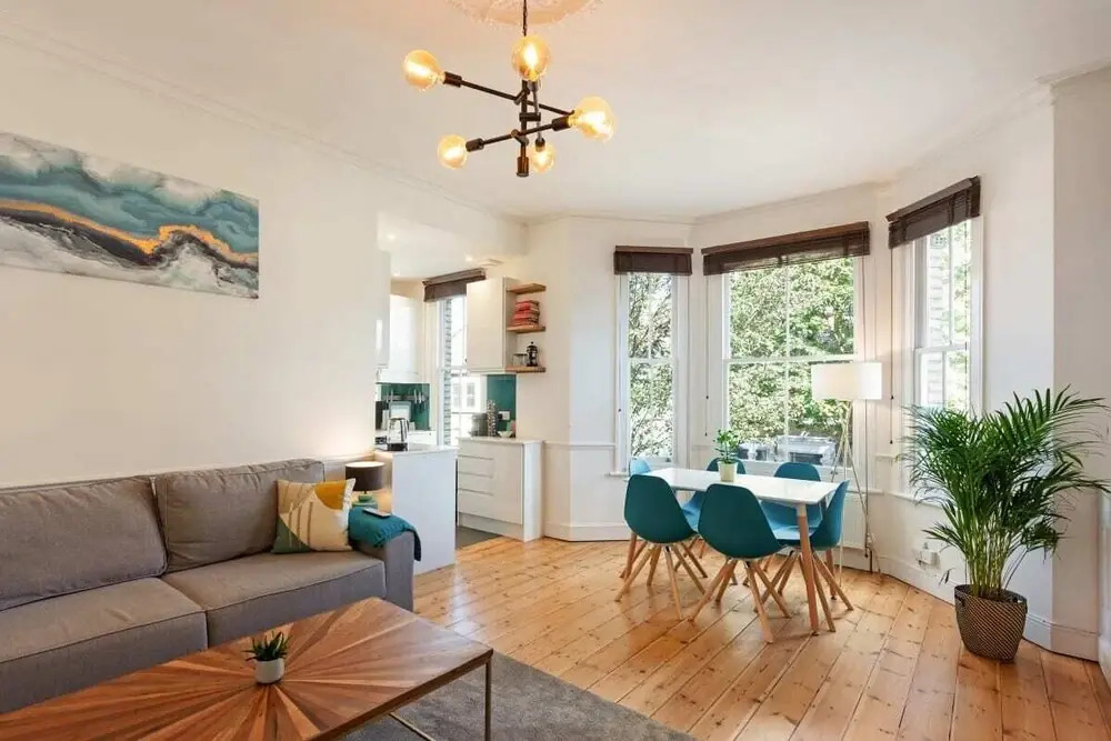 Beautiful 2 Bed Apt, Sleeps 6 nr Clapham North