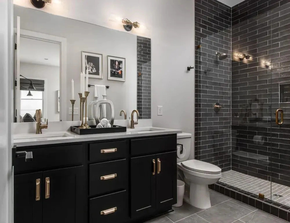 Luxe-tennessee Row-heart of Gulch-mins to Broadway