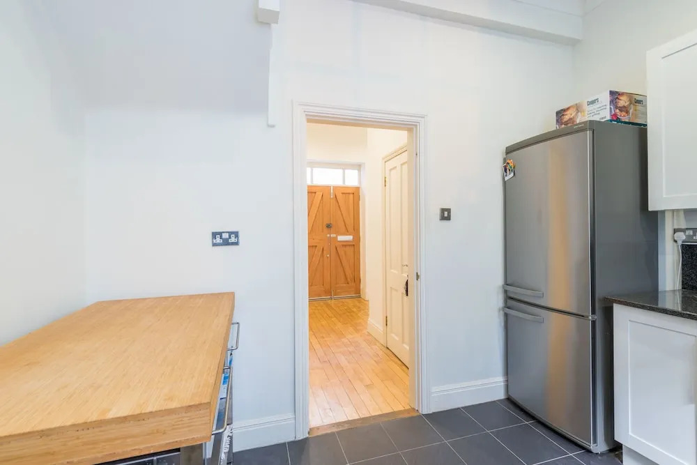 Modern mews home in Kings Cross