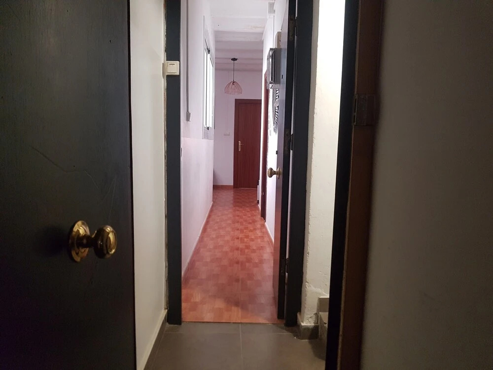 Central Comfortable Apt Born 2.1