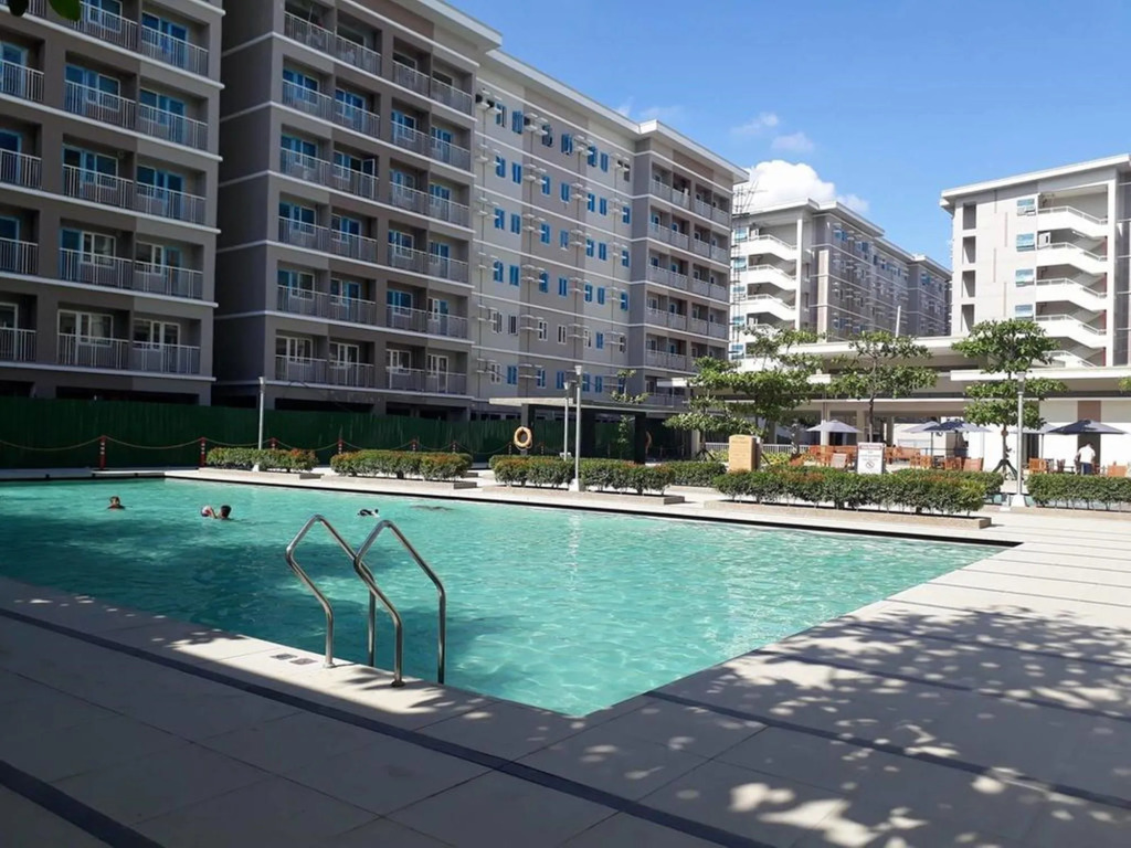 Trees Residences Staycation