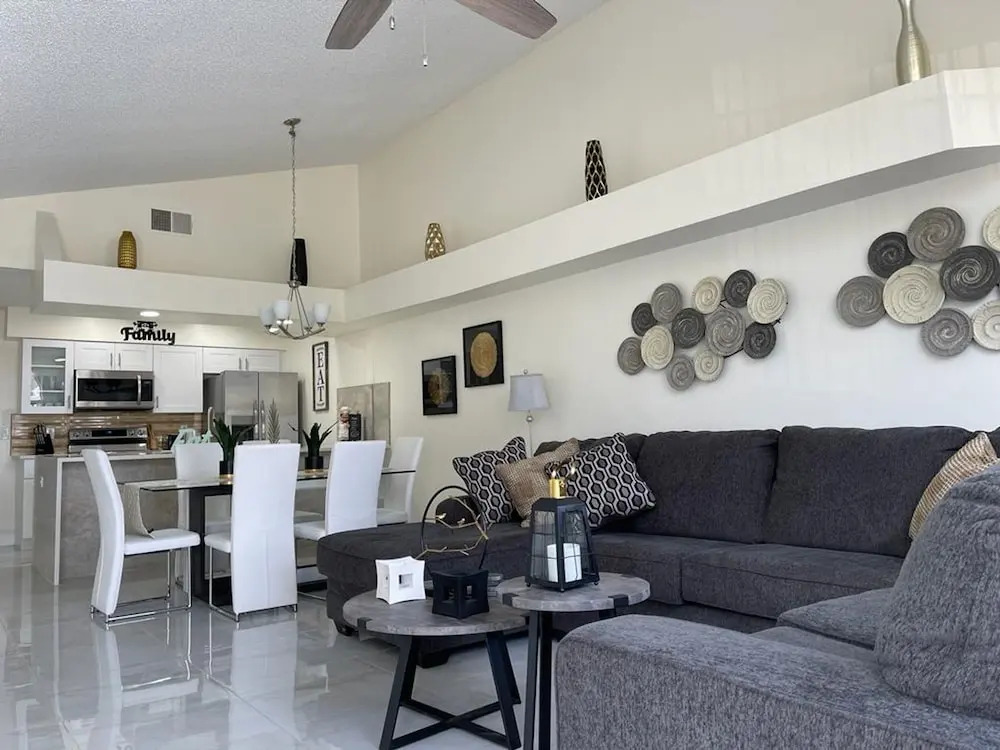 Grand Luxury 3BR Penthouse Near Disney Parks 2