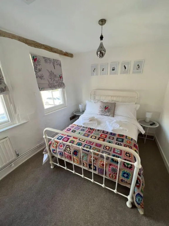 2 Bed Grade 2 - Dates Back to 1500's