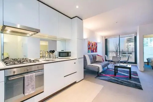 Complete Host Leopold Apartments
