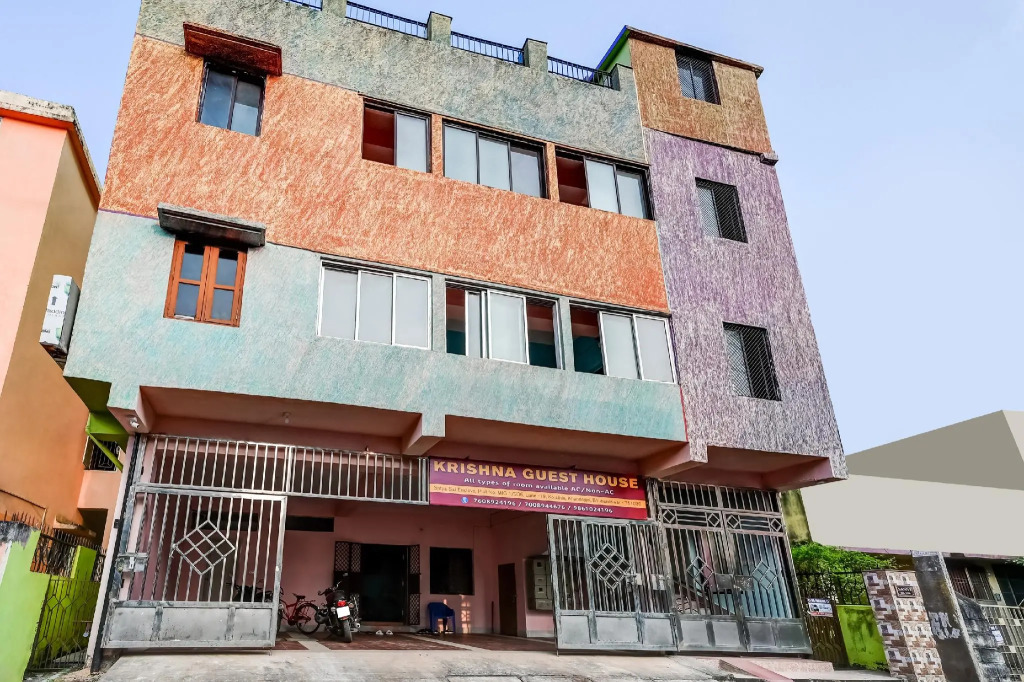 OYO Flagship 83390 Krishna Guest House