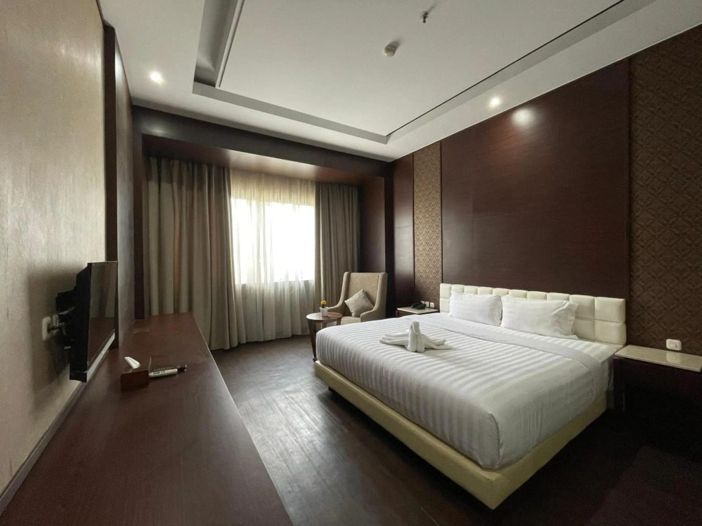 Grand Arjuna Hotel