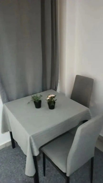 Renovated Studio Heart of City