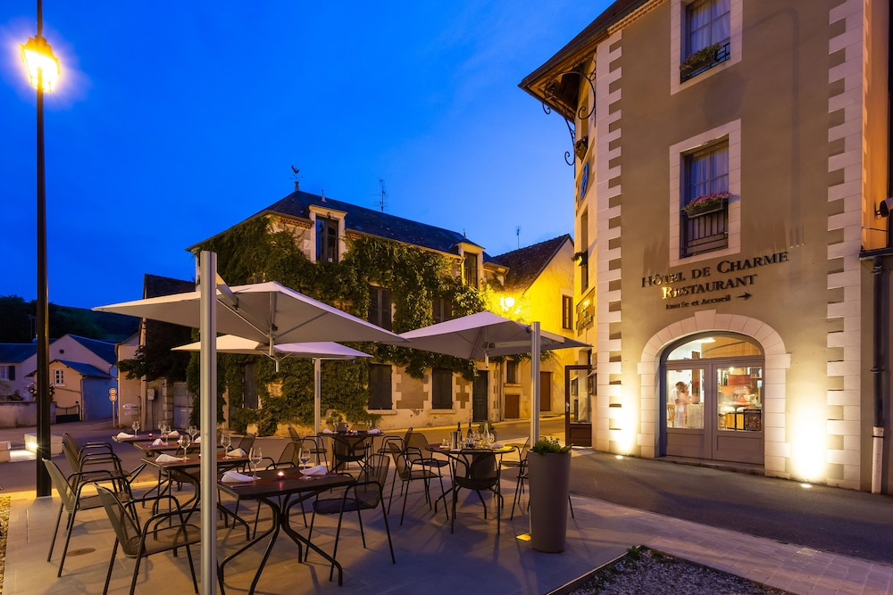 Hôtel Restaurant Famille Bourgeois "La Cote des Monts Damnés"
