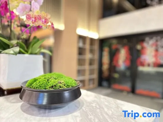 Guangzhou Xianle Select Hotel (Baiyun Avenue Beiyongtai Metro Station)